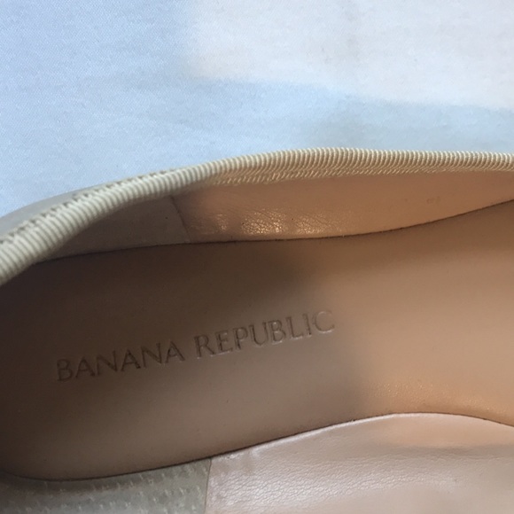 Gold Banana Republic girls slip on flats ballerina slippers with bow. Size 6.5 B - Picture 3 of 8